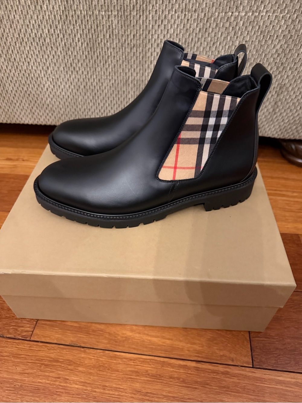 Burberry Black Leather Chelsea Boots with Signature Check Panels - Picture 2 of 8